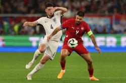 英雄联盟总决赛赛程-包含足球赛场风云再起，欧洲国家杯赛事前瞻的词条