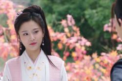 LOL决赛-单节爆发，从篮球场到绿茵场，冠军心跳的同一节奏