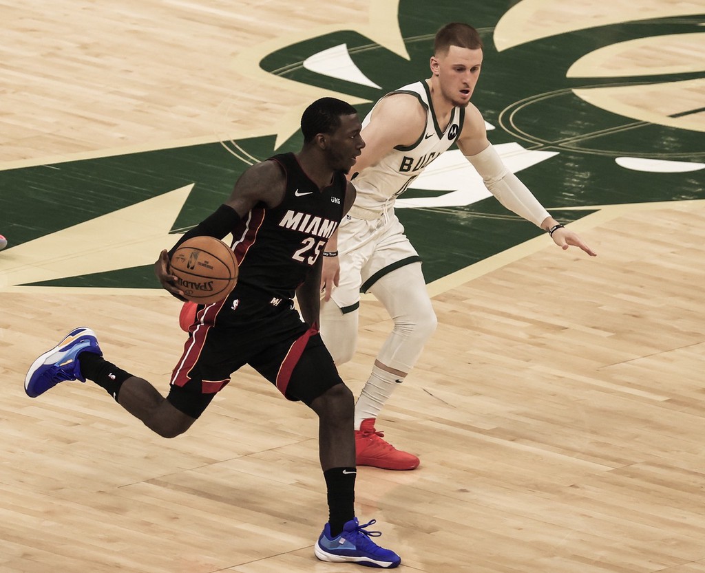 雄鹿后卫迪文琼斯场均得分破，战绩大有提升的简单介绍