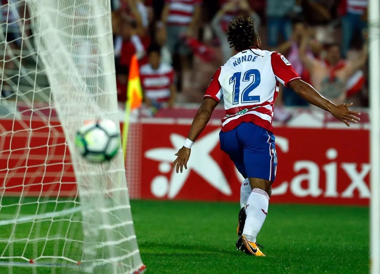 格拉纳达反超,最后时刻绝杀对手 格拉纳达反超,最后时刻绝杀对手