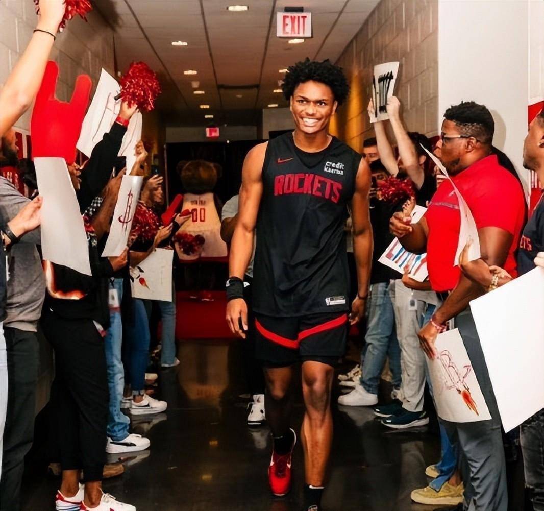 关于新赛季的新目标，球员们备战氛围浓厚的信息