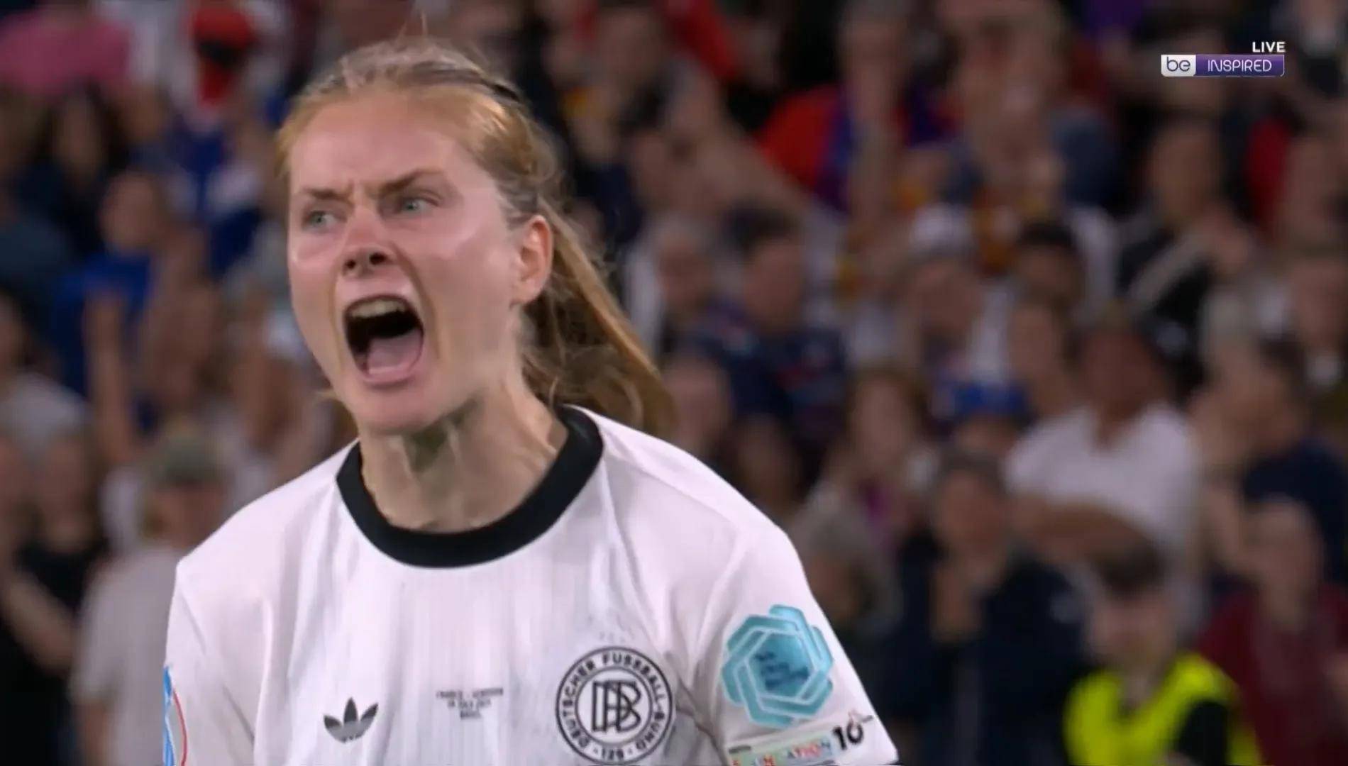 匈牙利女足表现出色,轻松晋级 匈牙利女足表现出色,轻松晋级