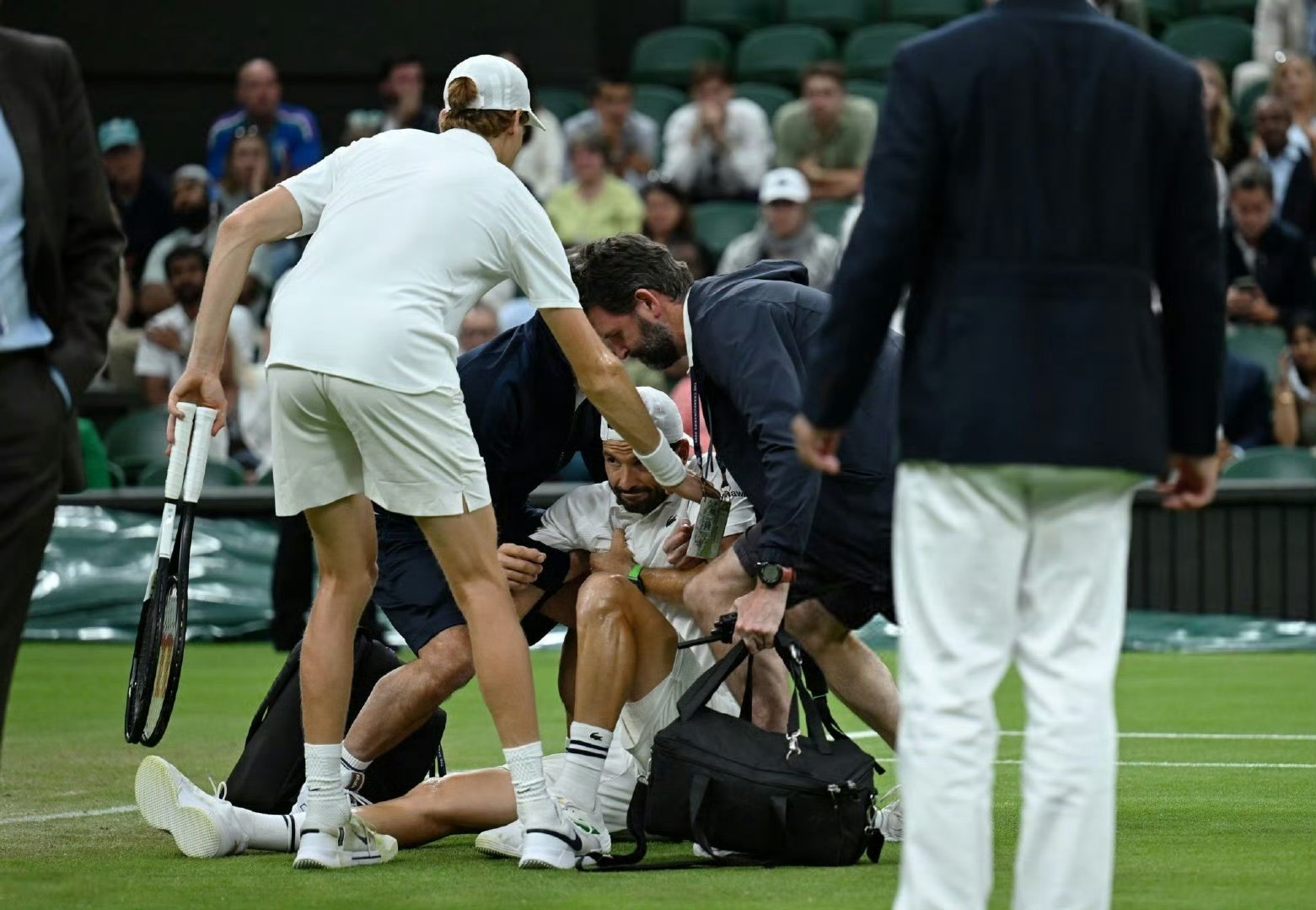 温网鏖战拉沃尔杯，纳达尔关键制胜