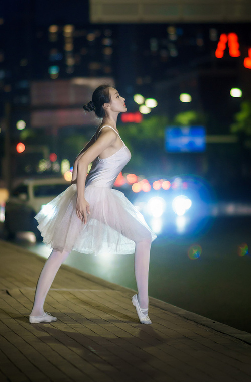 波斯之怒与银色弯道，两种征服，一种意志