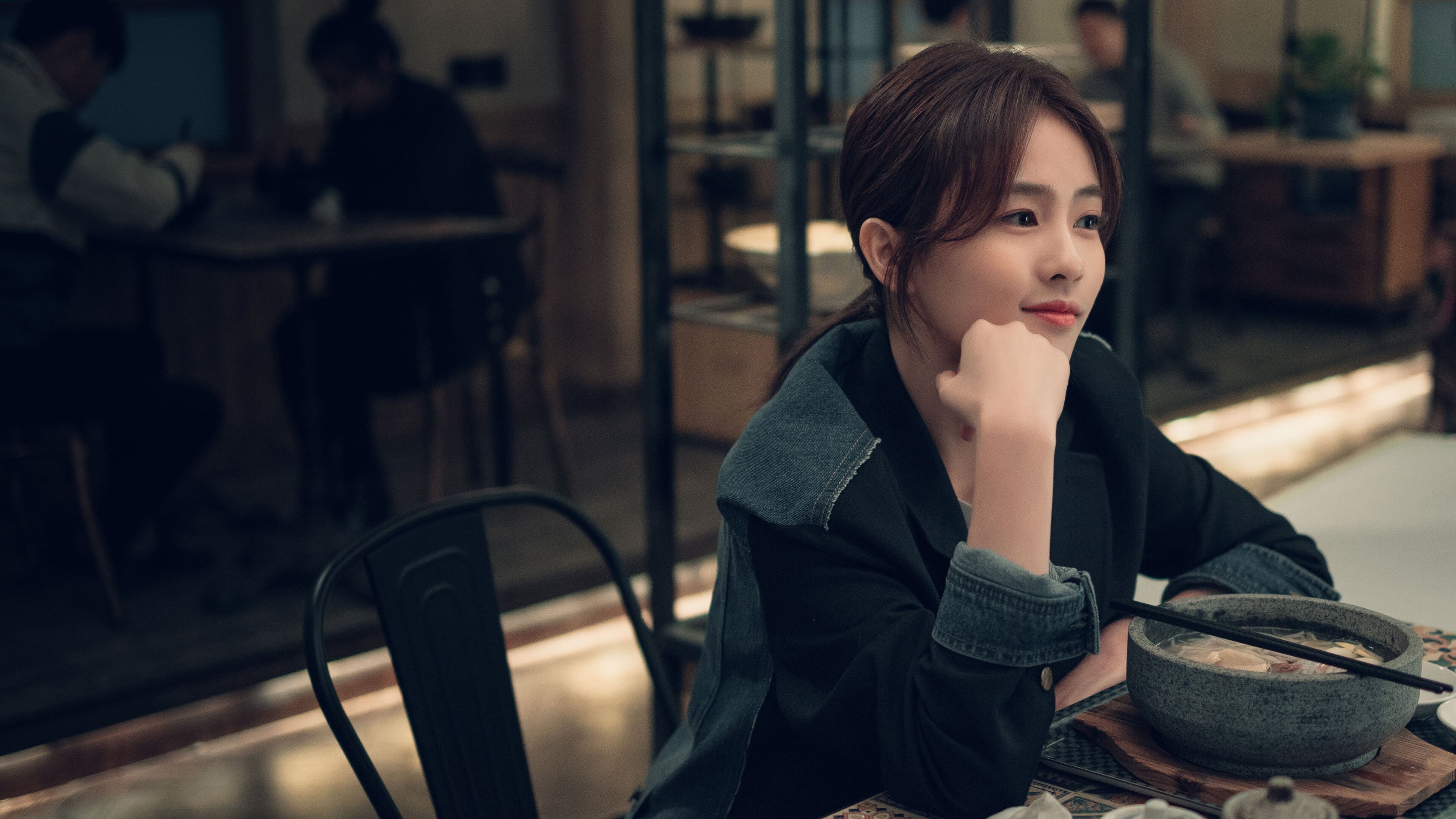 致命三分雨，文班亚马关键先生助火箭决胜局带走76人