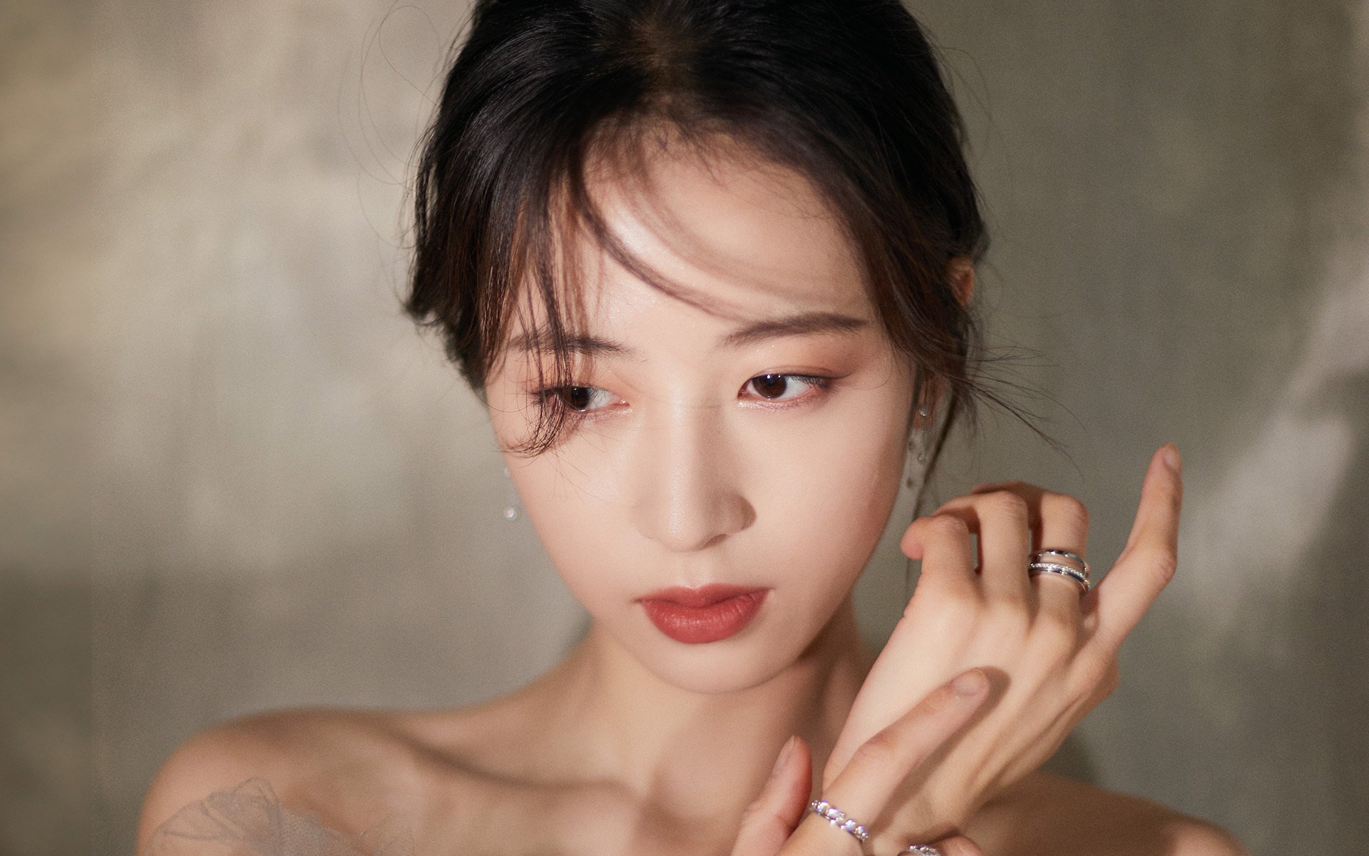 星光映照亚洲魂,德甲争冠夜与李刚仁的东方火焰