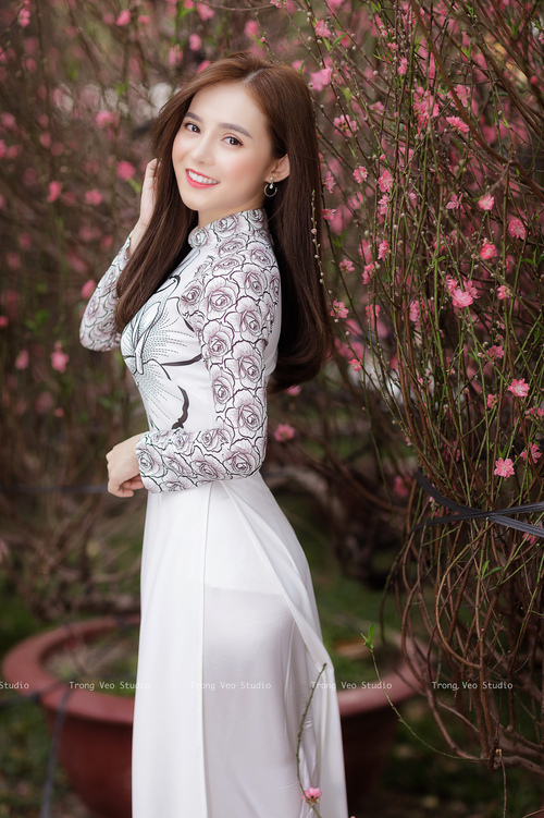 赢家的怒吼！西亚卡姆用一记冷血三分撕碎所有质疑，灰熊险胜魔术之夜他才是真正主宰